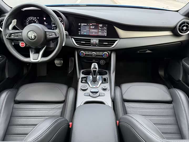 Alfa Romeo Giulia 2023 2023款 2.0T 280HP 赛道版