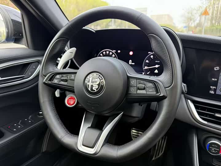 Alfa Romeo Giulia 2023 2023款 2.0T 280HP 赛道版