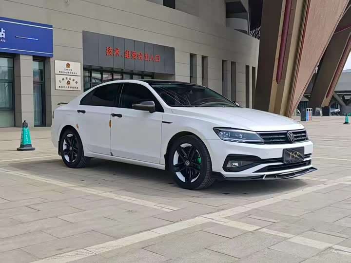 Фото 3 - Volkswagen Lamando L