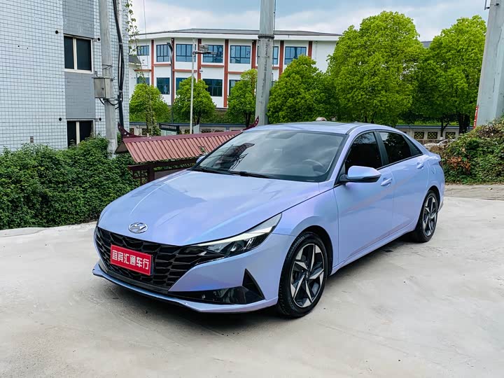 Photo 1 - Hyundai Elantra N line