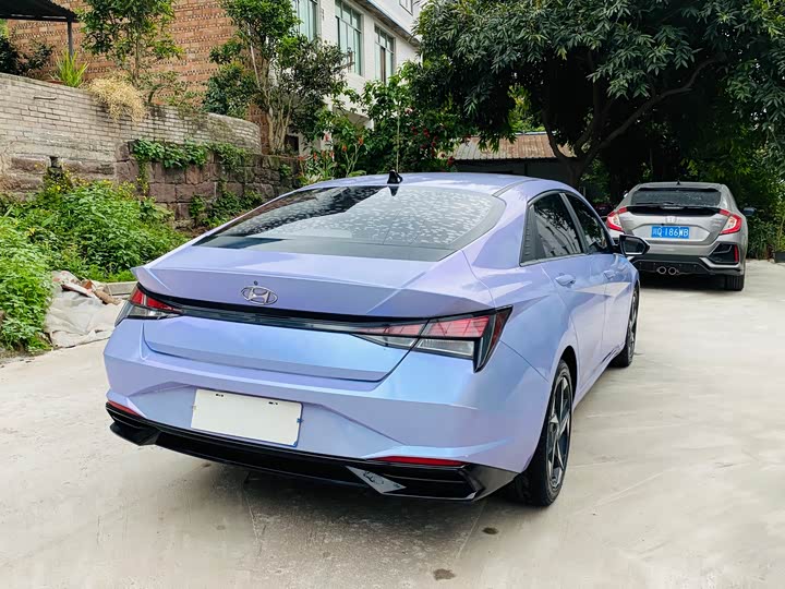Photo 5 - Hyundai Elantra N line