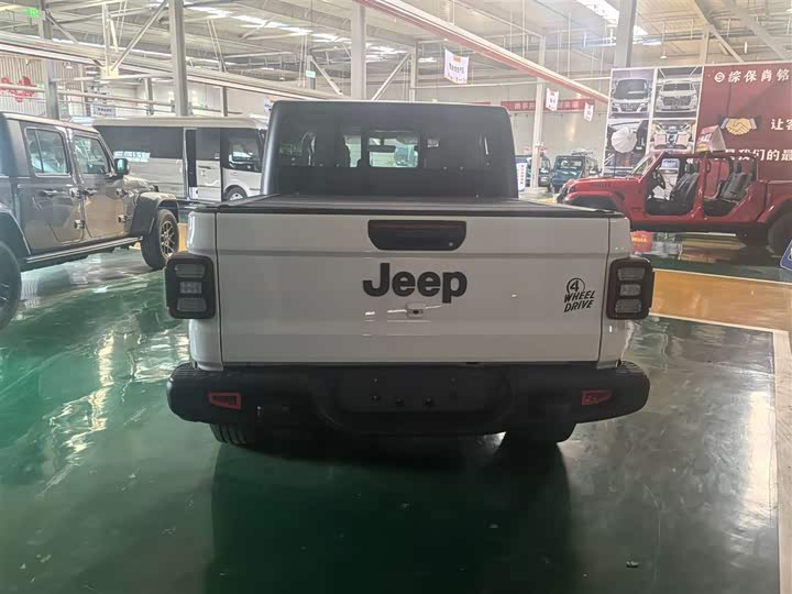 2023 Jeep Gladiator