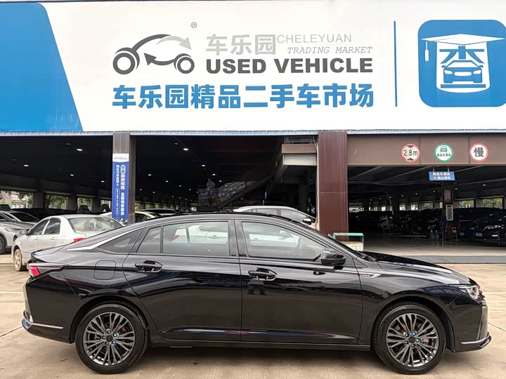 Dongfeng Aeolus Yixuan Max 2022 2022款 1.5T 超帅潮爸版