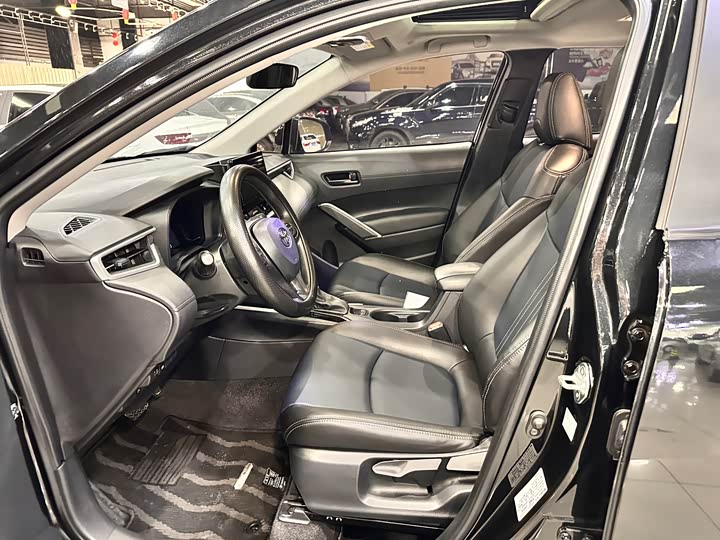 Toyota Corolla Cross 2024 2024款 2.0L 智能电混双擎 精英版