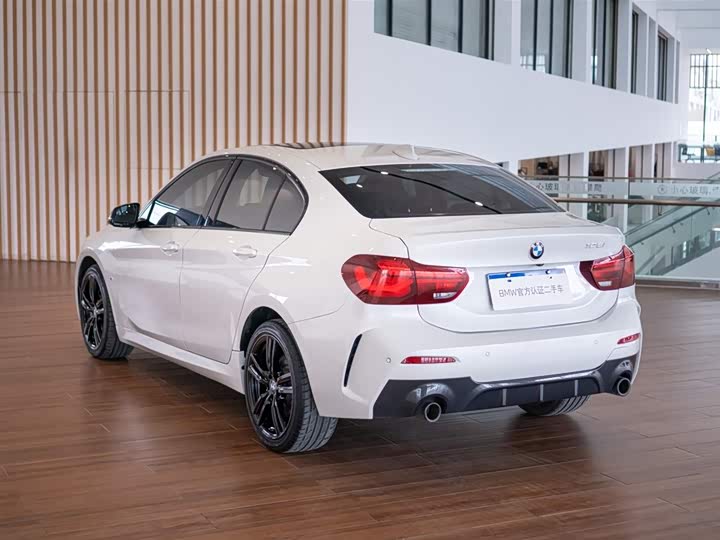 BMW 1 Series 2023 2023款 125i M运动曜夜版