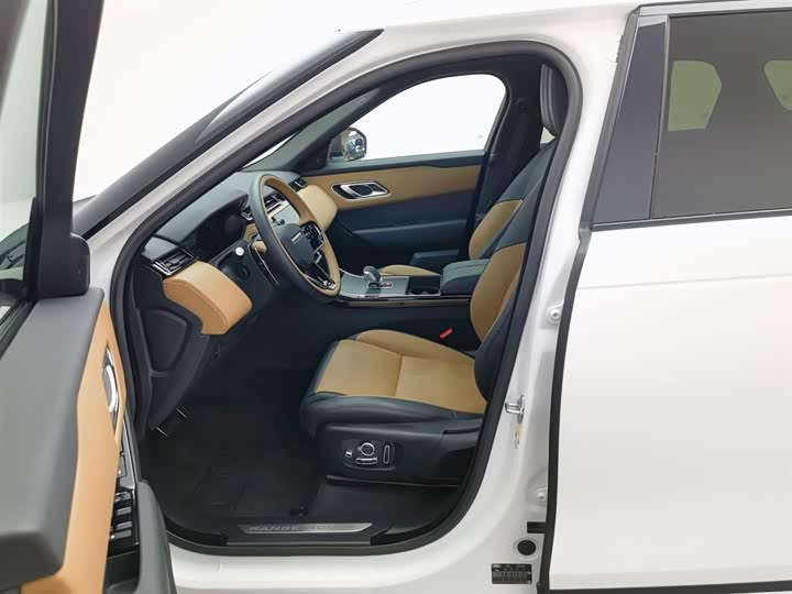 Фото 9 - Land Rover Range Rover Velar