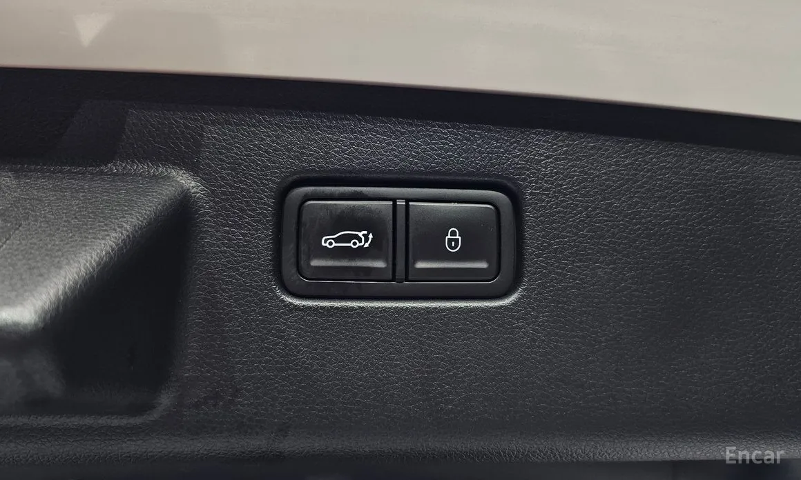 Photo 19 - Genesis GV60