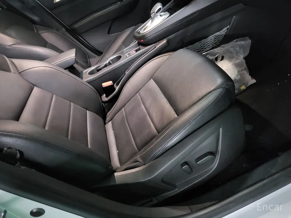 Renault Arkana 2024 1.6 E-TECH Iconic