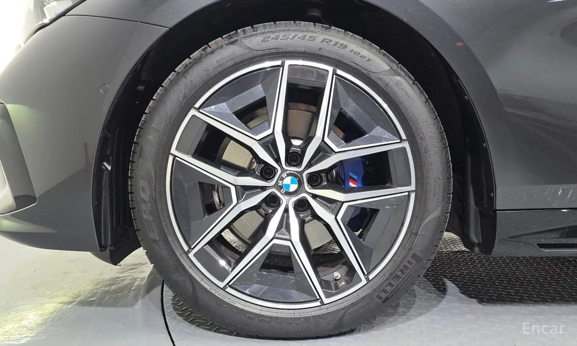 Фото 5 - BMW 5 Series