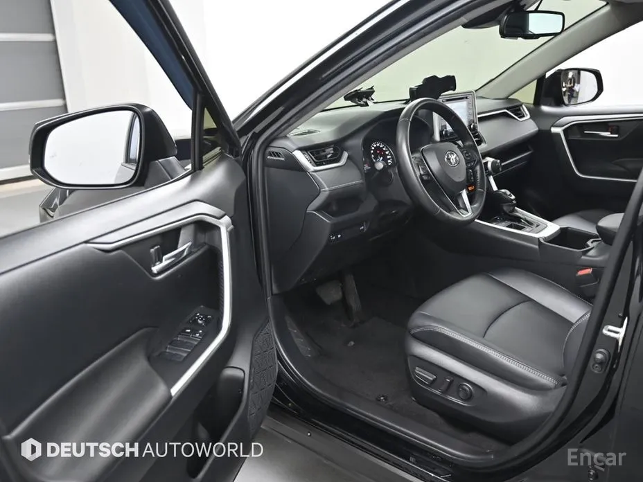 Toyota RAV4 2019 2.5 2WD Hybrid