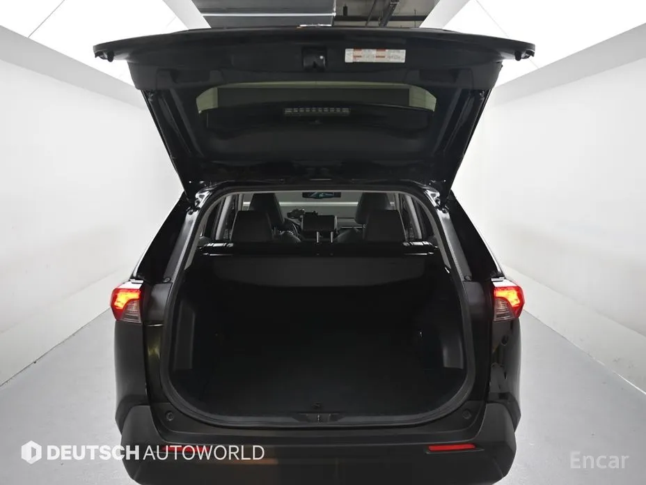 Toyota RAV4 2019 2.5 2WD Hybrid