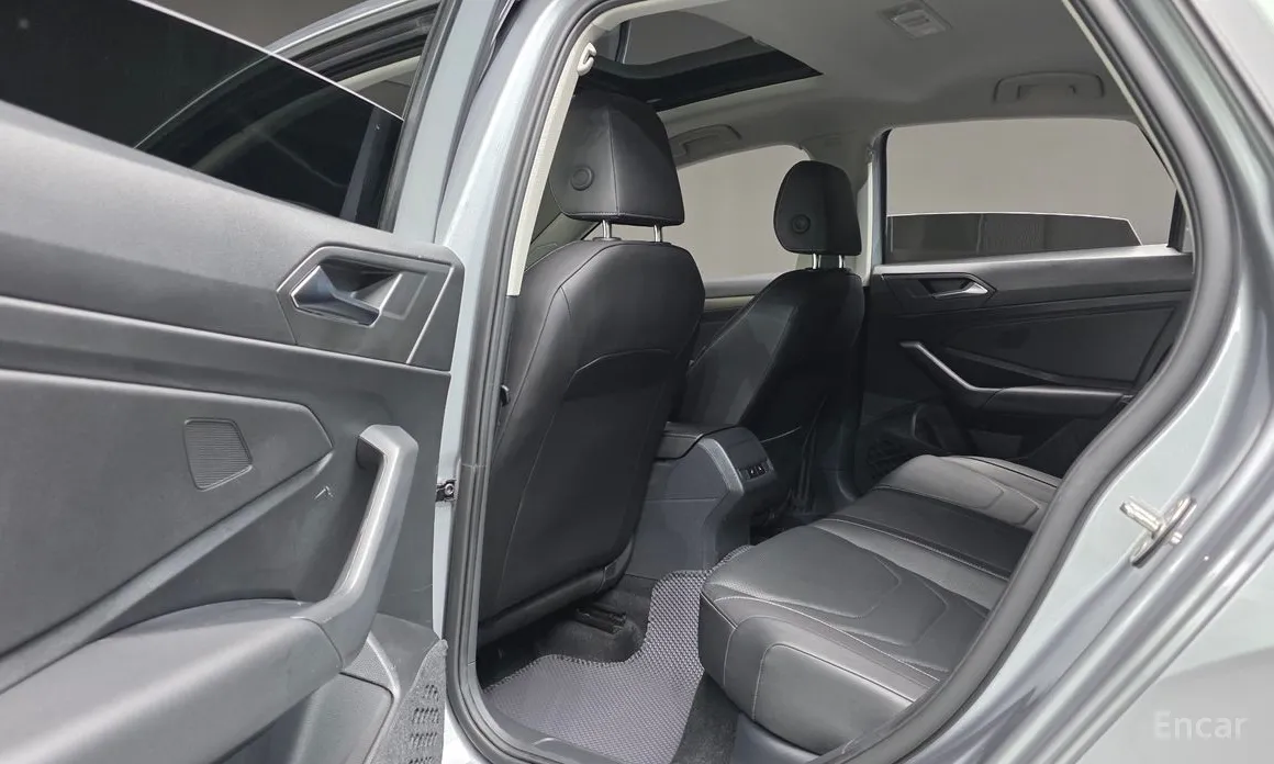 Photo 16 - Volkswagen Jetta