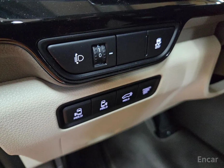 Kia Carnival 2023 HEV 9seater Signature
