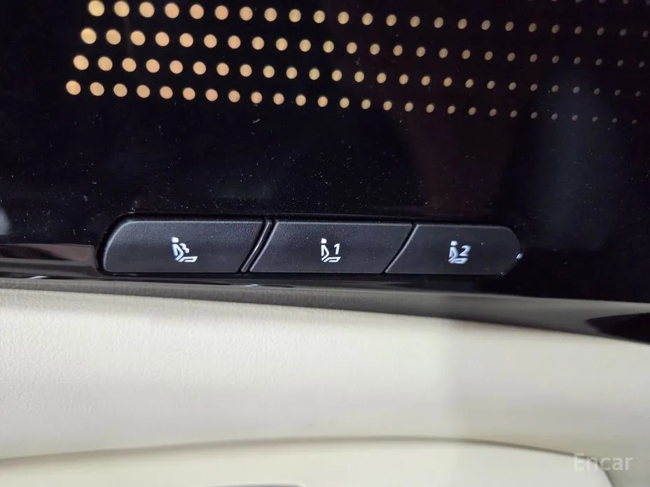 Kia Carnival 2023 HEV 9seater Signature