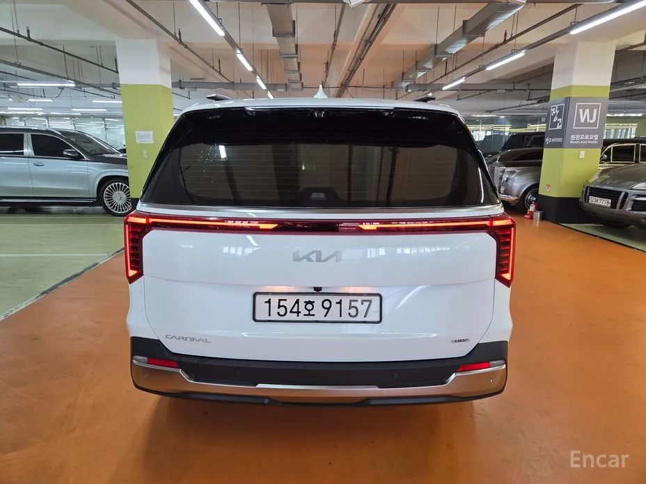 Kia Carnival 2023 HEV 9seater Signature