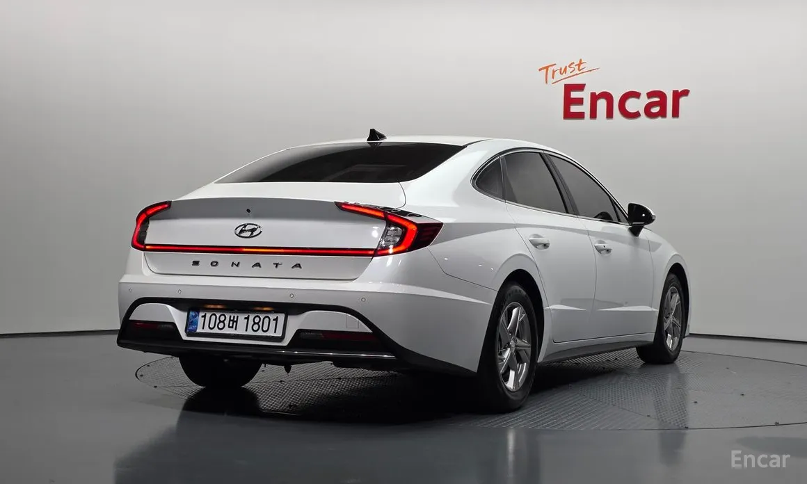Фото 2 - Hyundai Sonata