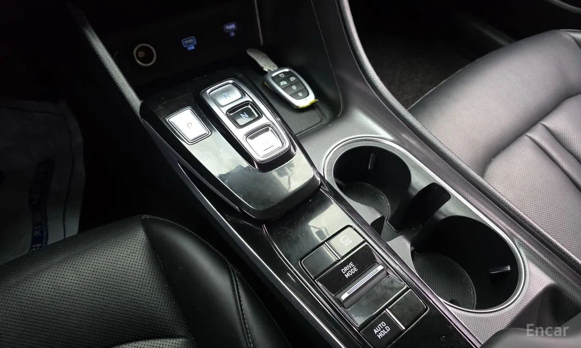 Фото 9 - Hyundai Sonata