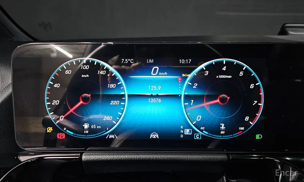 Фото 8 - Mercedes-Benz GLA-Class