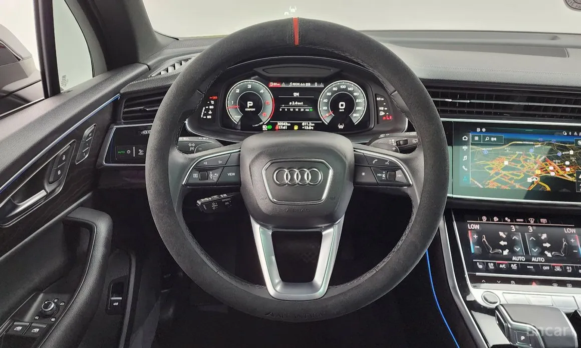 Фото 12 - Audi Q7