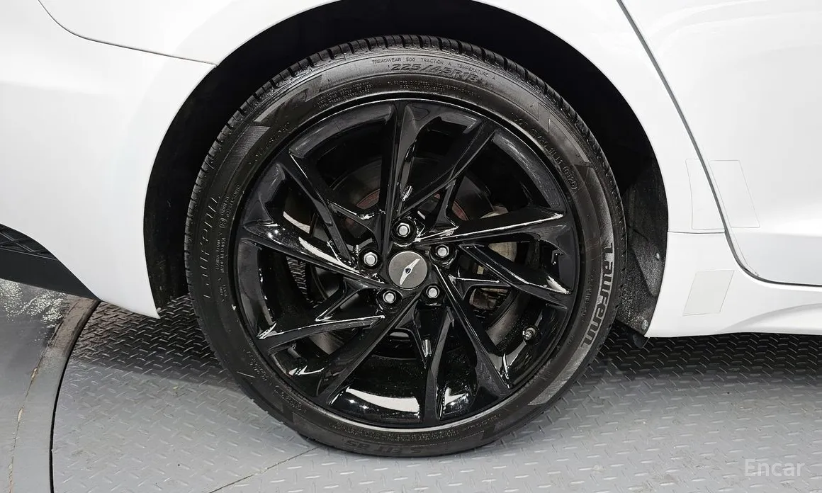 Genesis G70 2020 Gasoline 2.0T 2WD