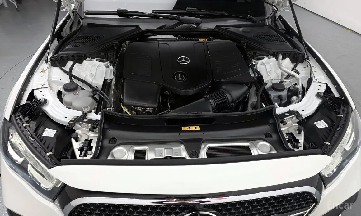 Mercedes-Benz E-Class 2024 E200 AMG Line