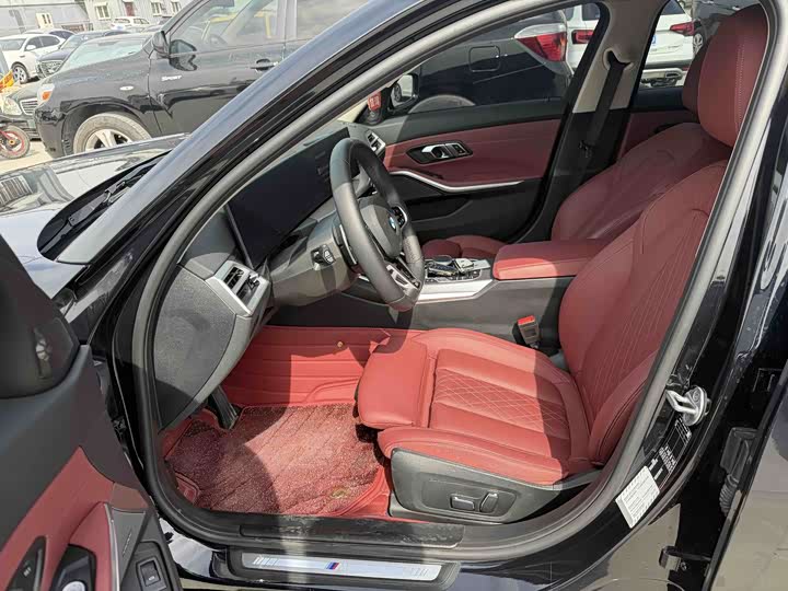 BMW 3 Series 2025 2025款 330Li M运动曜夜套装