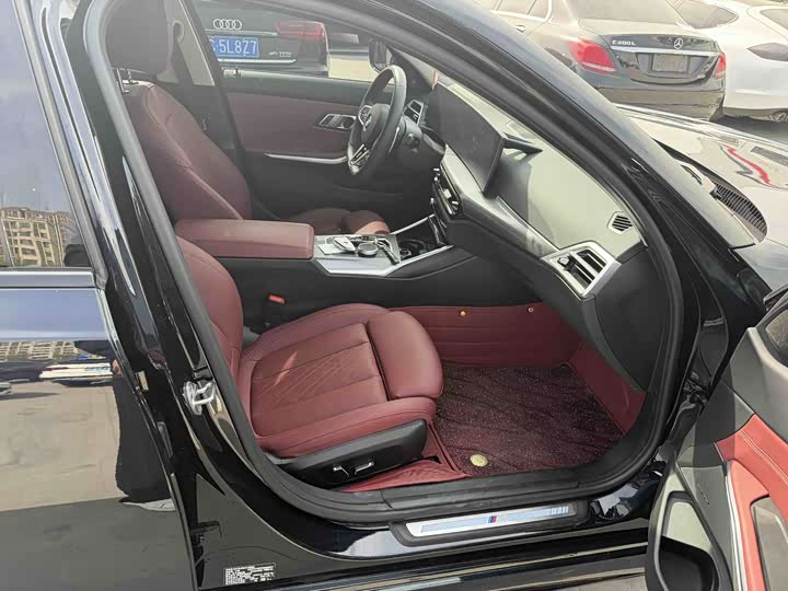 BMW 3 Series 2025 2025款 330Li M运动曜夜套装