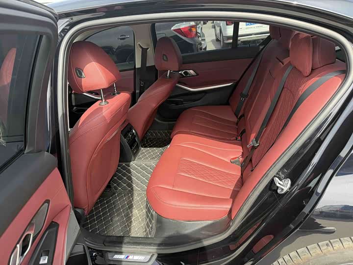 BMW 3 Series 2025 2025款 330Li M运动曜夜套装
