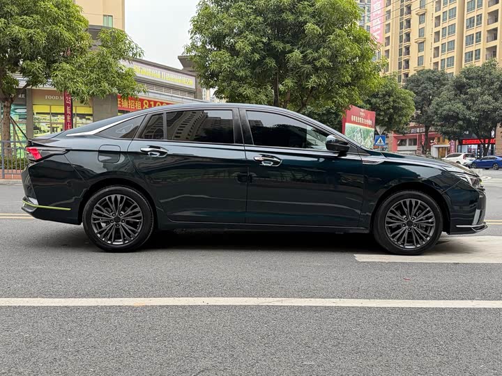 Dongfeng Aeolus Yixuan Max 2022 2022款 1.5T 超帅潮爸版