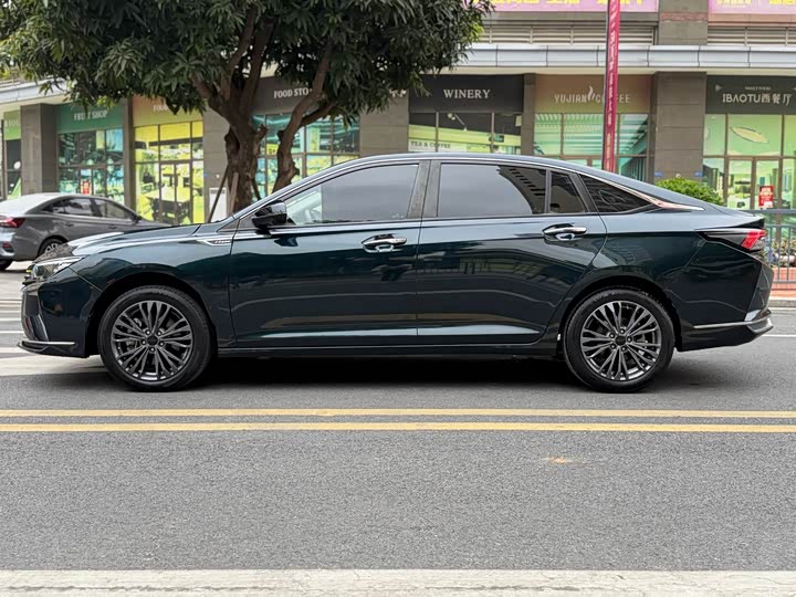Dongfeng Aeolus Yixuan Max 2022 2022款 1.5T 超帅潮爸版