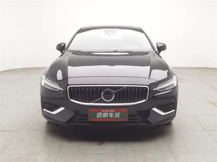 Volvo S60 2025 2025款 B4 智逸豪华版