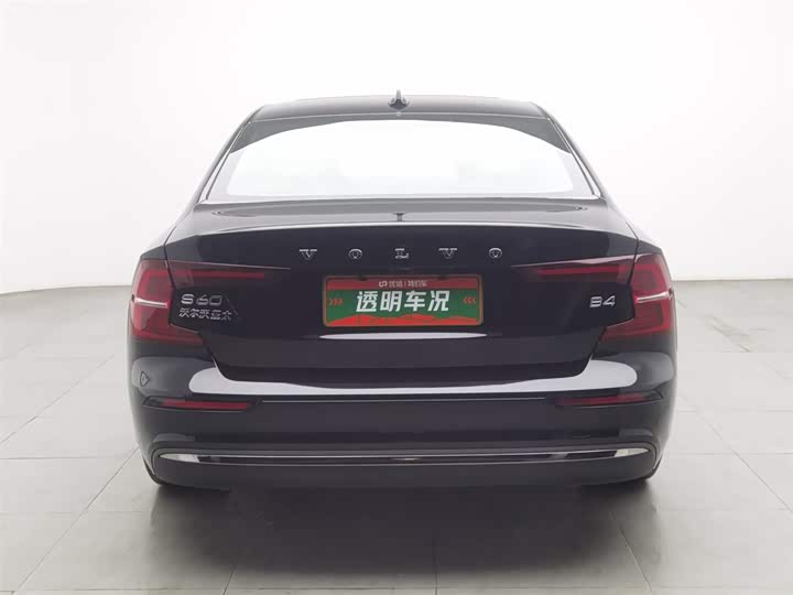 Volvo S60 2025 2025款 B4 智逸豪华版