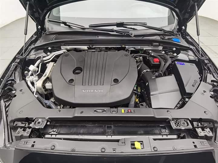 Volvo S60 2025 2025款 B4 智逸豪华版