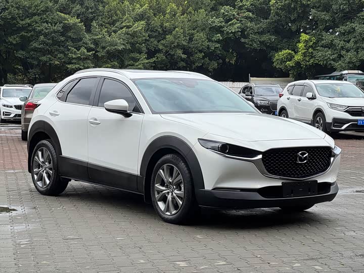 Фото 8 - Mazda CX-30