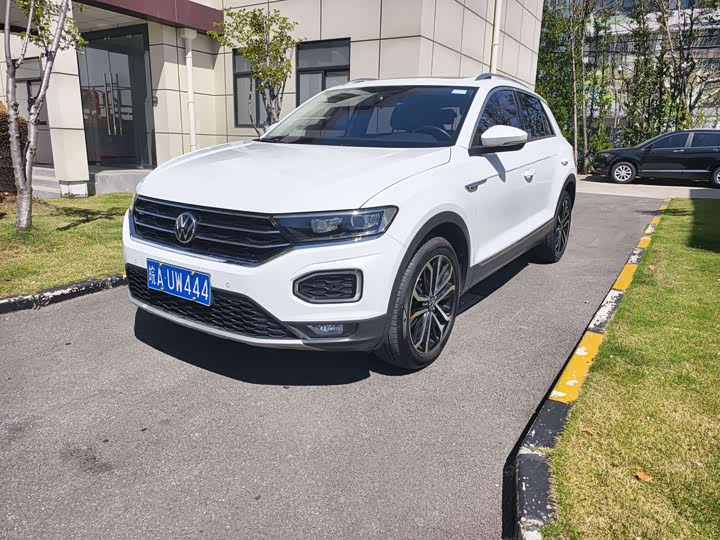 Фото 1 - Volkswagen T-Roc
