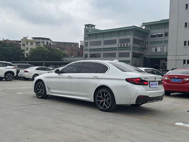 Фото 5 - BMW 5 Series
