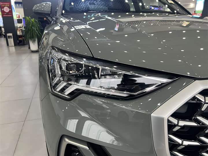 Audi Q3 2024 2024款 40 TFSI 时尚动感型