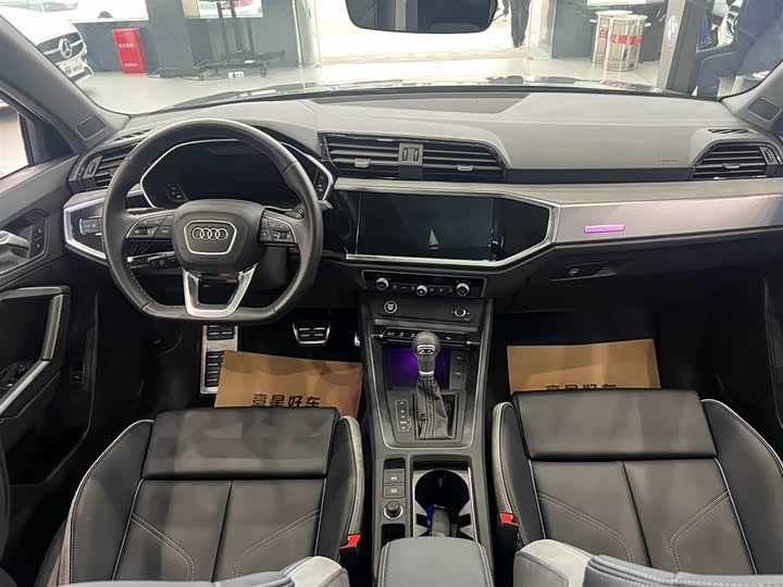 Audi Q3 2024 2024款 40 TFSI 时尚动感型