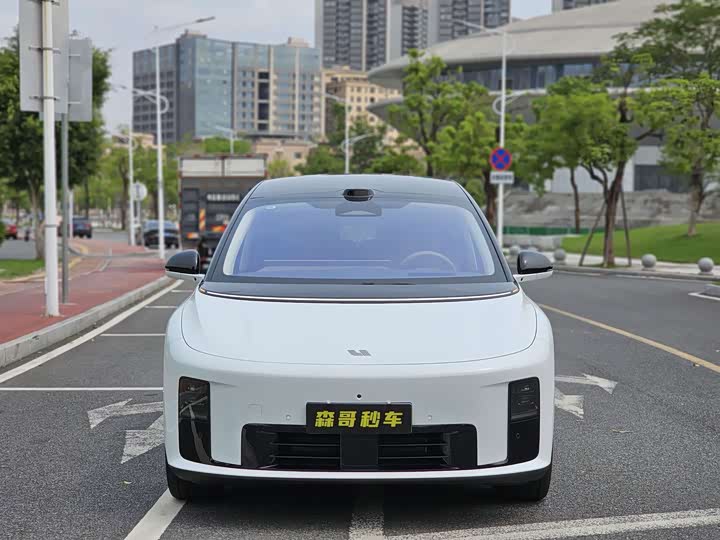 LiXiang i8 2025 2025款 标准版