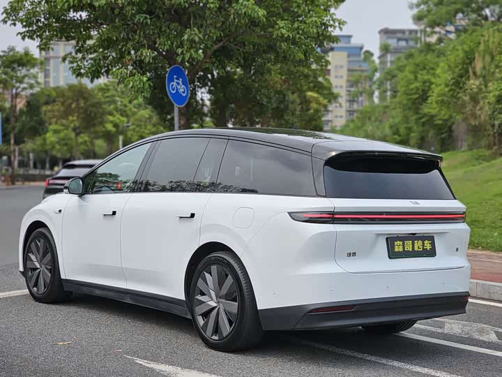 LiXiang i8 2025 2025款 标准版