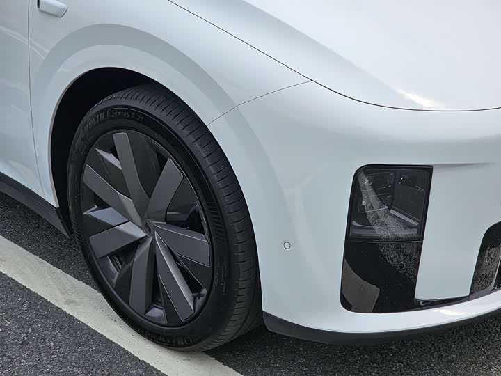 LiXiang i8 2025 2025款 标准版