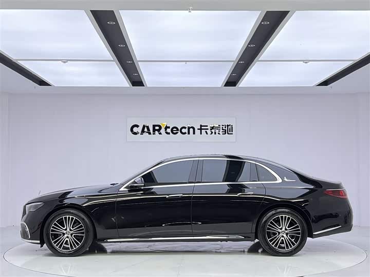 Zdjęcie 9 - Mercedes-Benz E-Class