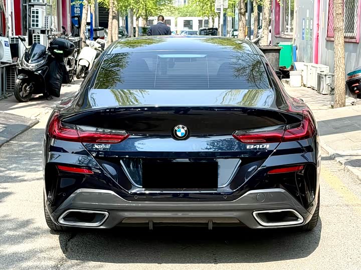 BMW 8 Series 2022 2022款 840i xDrive 四门轿跑车 M运动套装