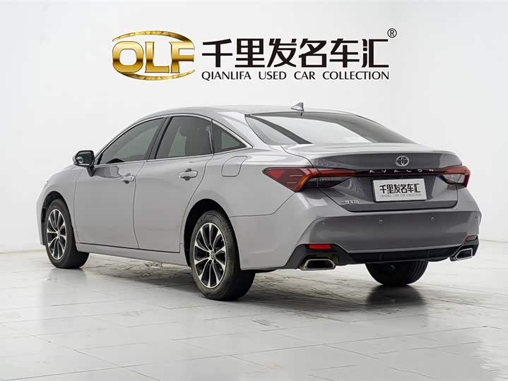 Фото 6 - Toyota Avalon