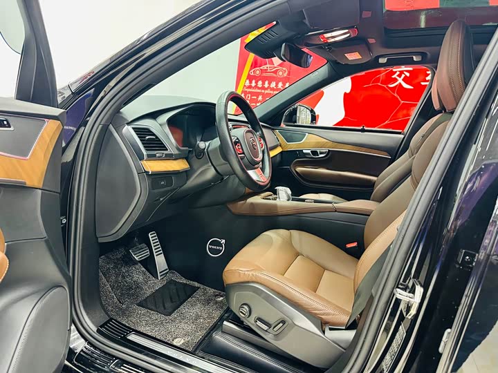 Volvo XC90 2024 2024款 B5 智行豪华版 5座