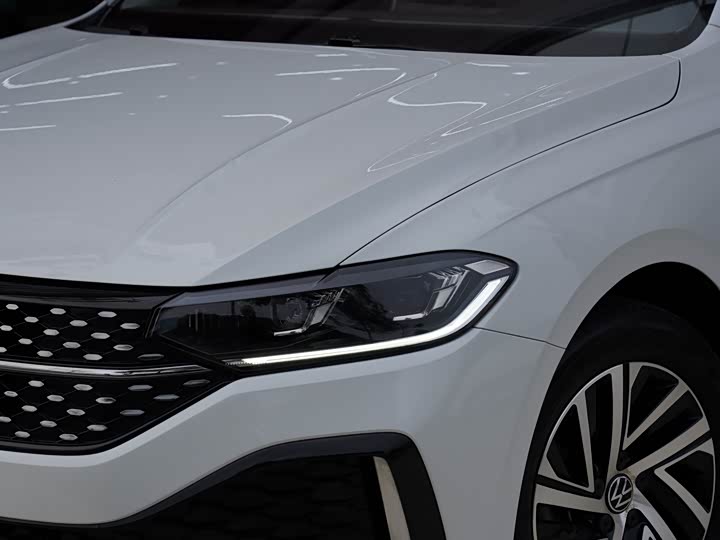 Фото 3 - Volkswagen Lavida