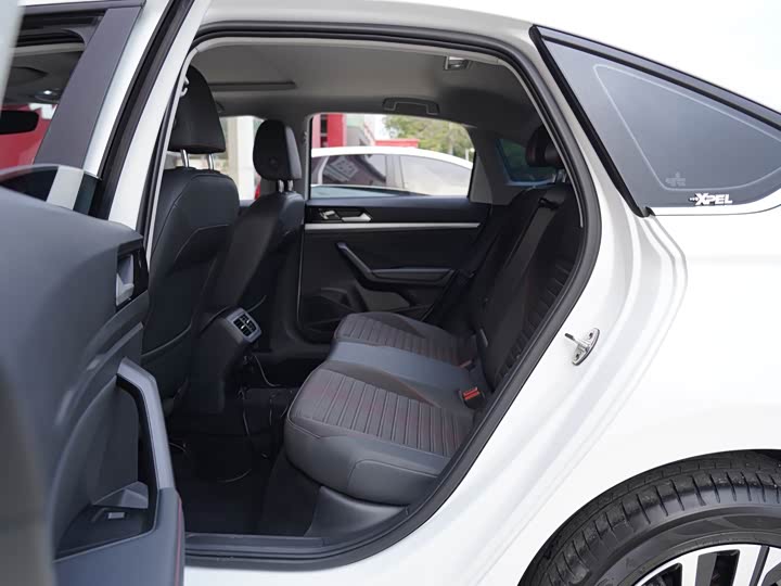 Фото 6 - Volkswagen Lavida