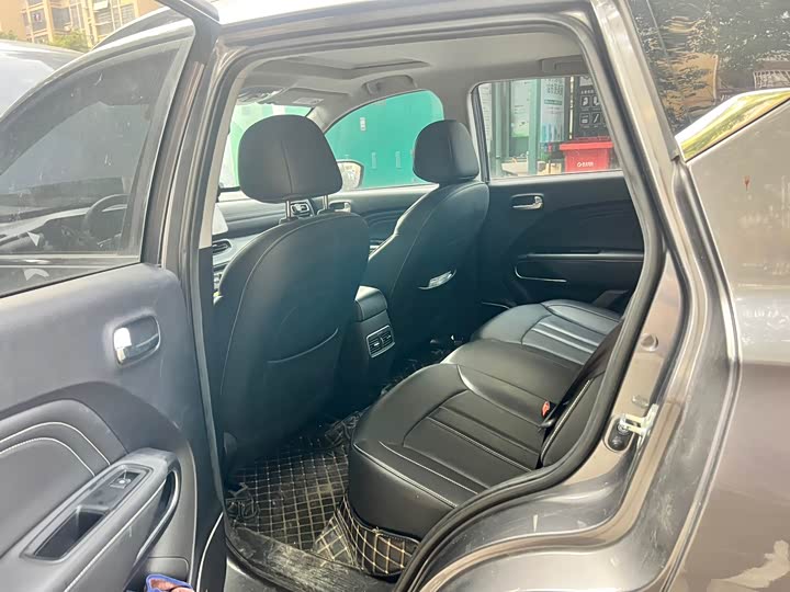Фото 5 - GAC Trumpchi GS3