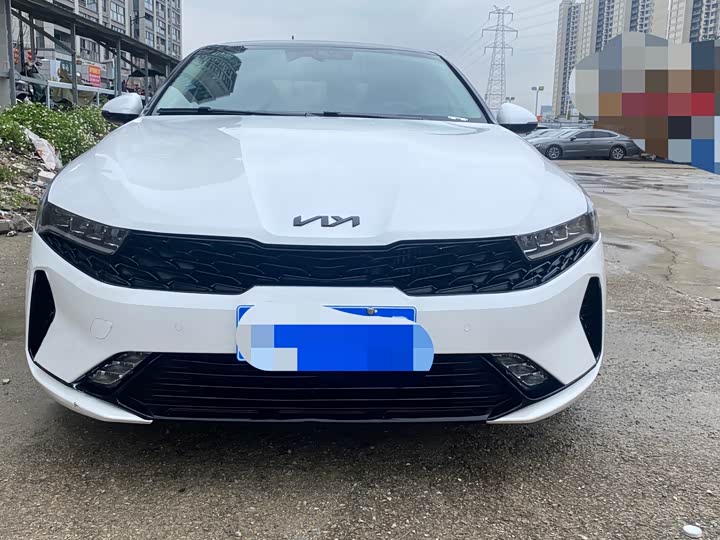 Фото 2 - Kia K5