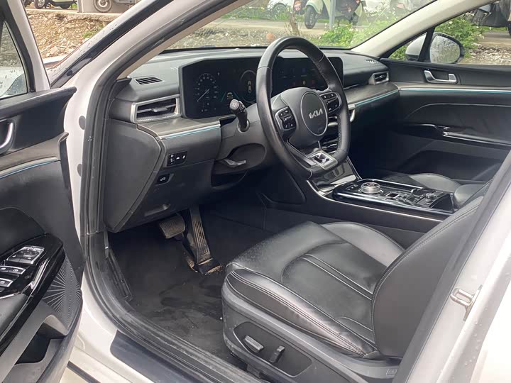 Фото 4 - Kia K5